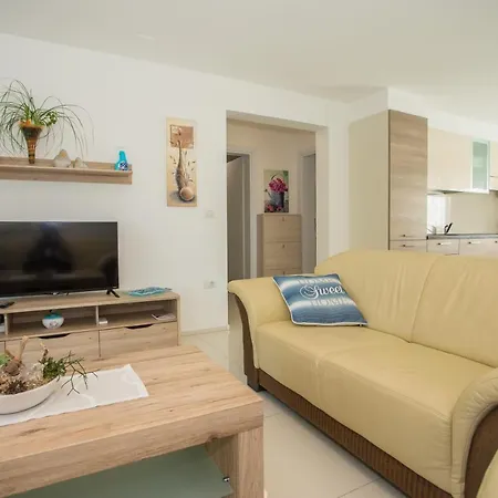 Zagar Apartment *