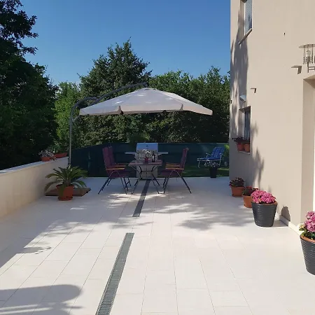 Zagar Apartment *