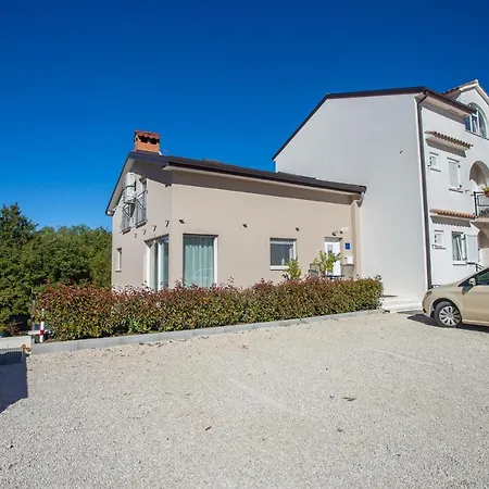 Zagar Apartment *